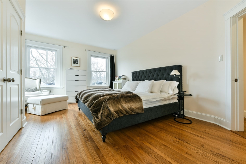 1038 Beacon Street # 404