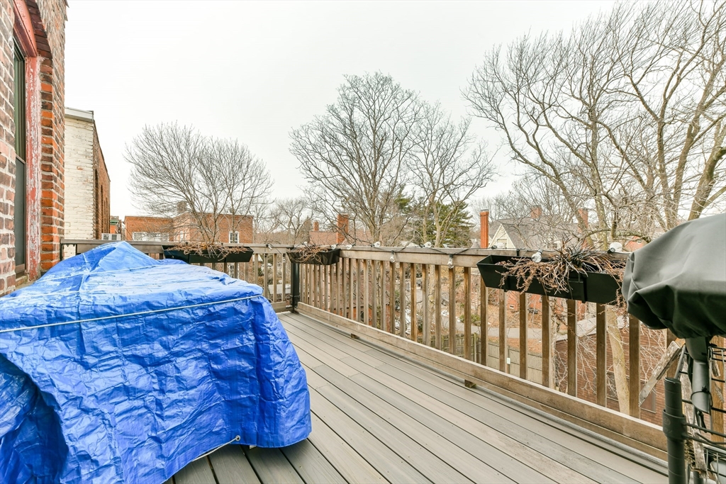 1038 Beacon Street # 404