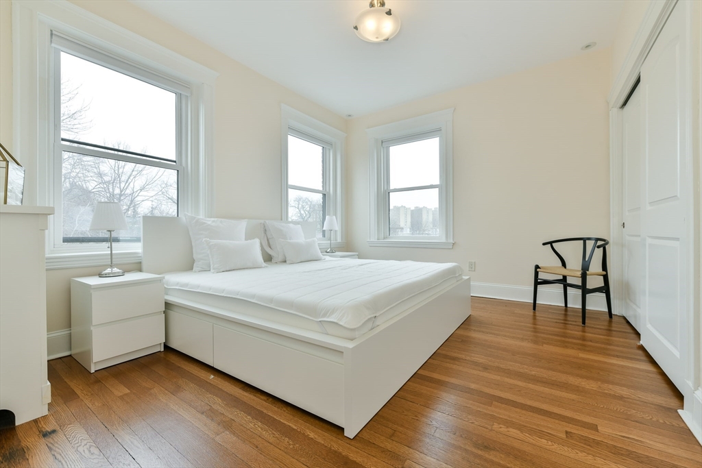 1038 Beacon Street # 404