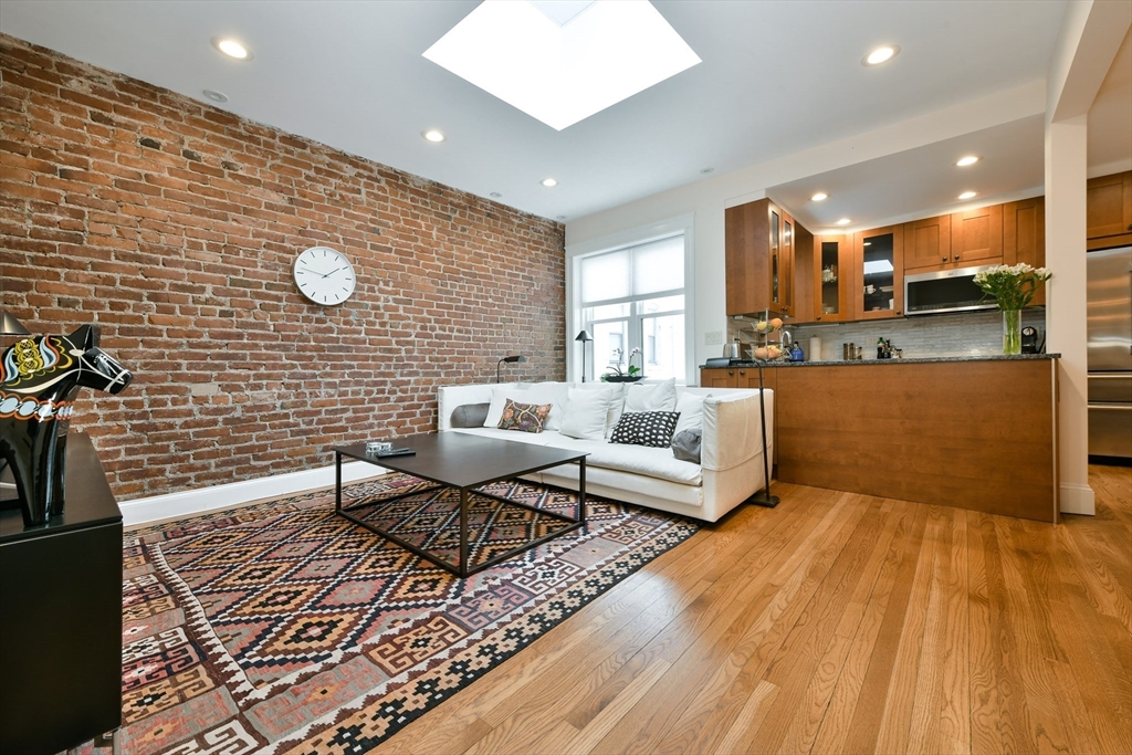 1038 Beacon Street # 404