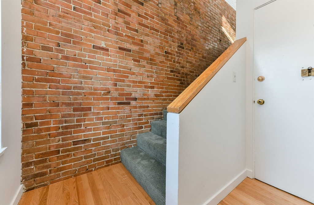 99 W. Springfield St # 4