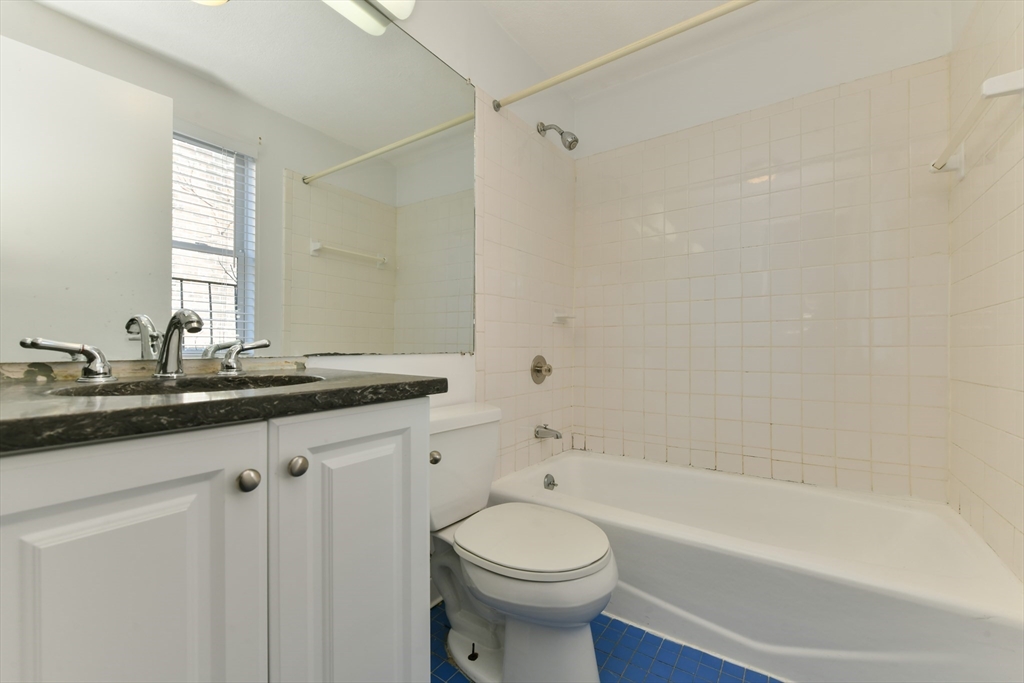 99 W. Springfield St # 4