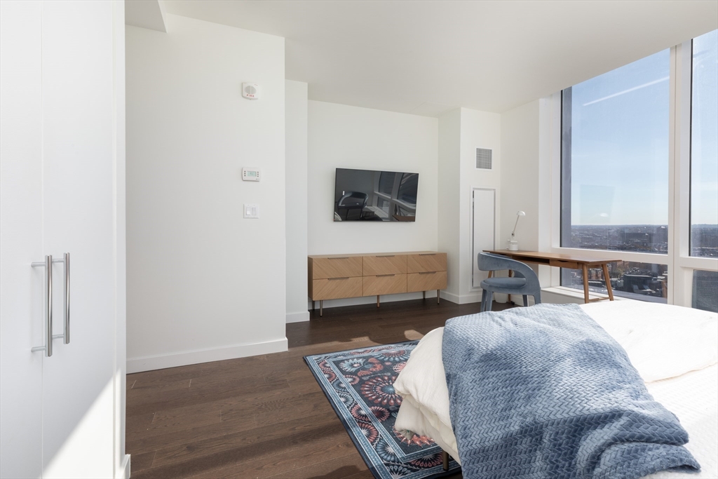 40 Trinity Place # 1606
