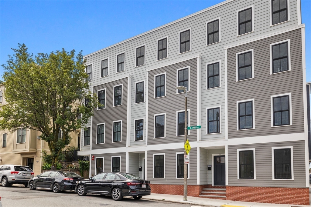 Townhouses on West Third