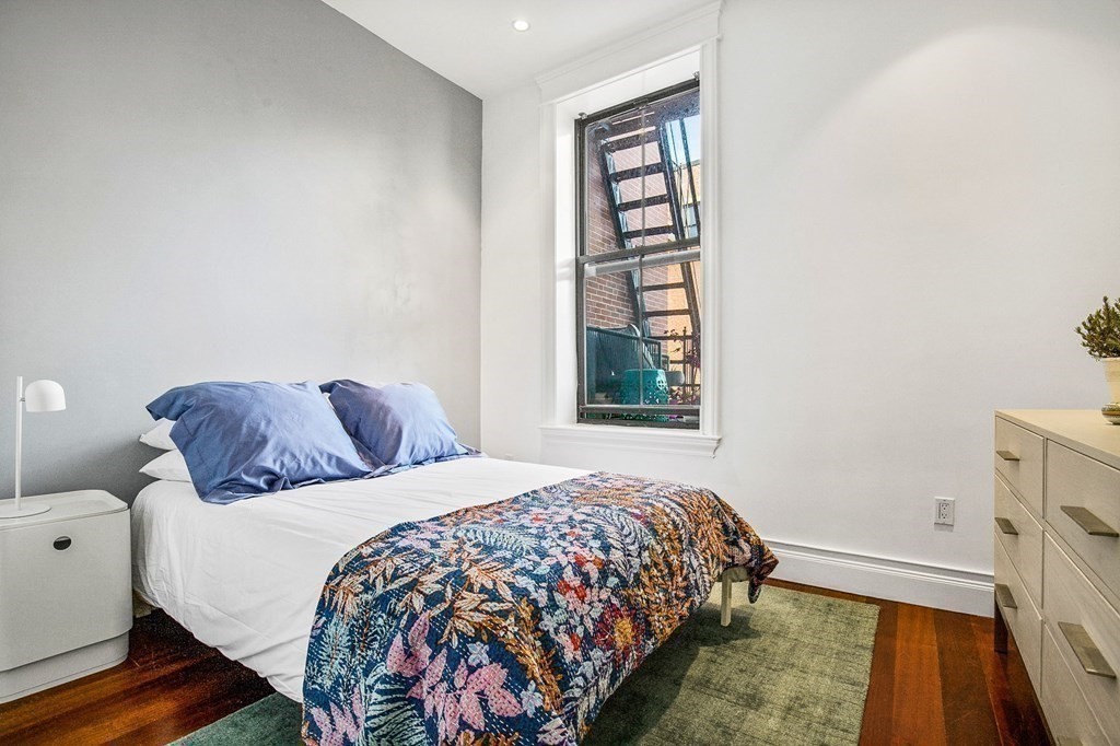 692 Tremont # 4, Boston Unit: 4