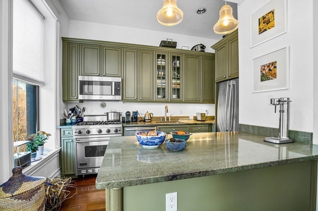 692 Tremont # 4, Boston Unit: 4