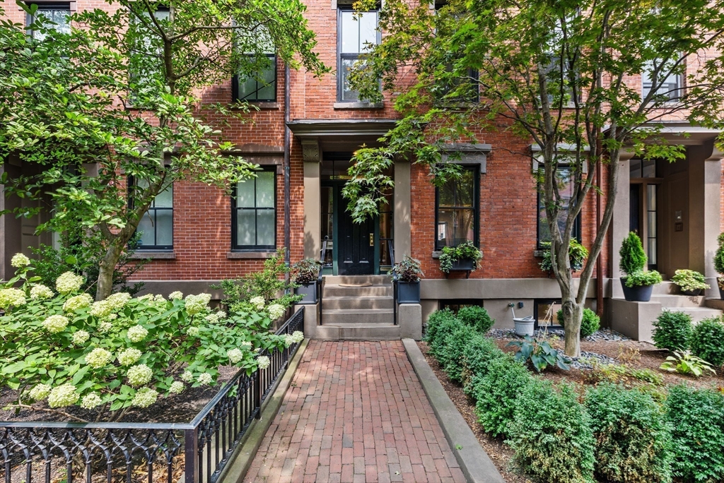135 W Concord Street # 1