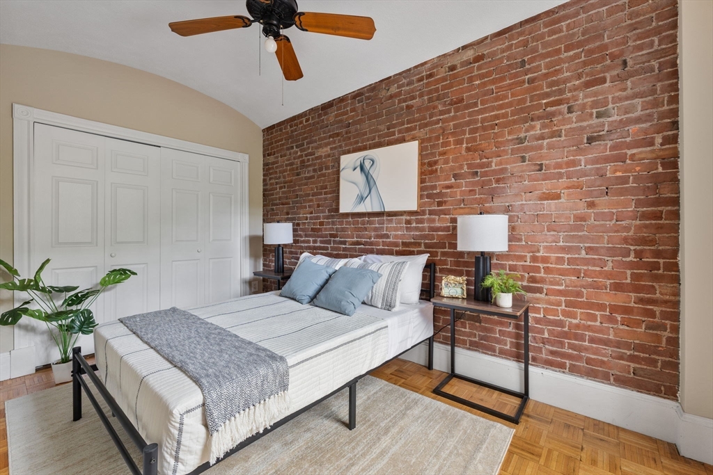 437 Marlborough Street # 21