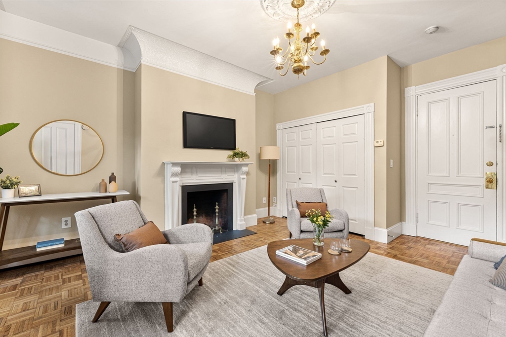 437 Marlborough Street # 21