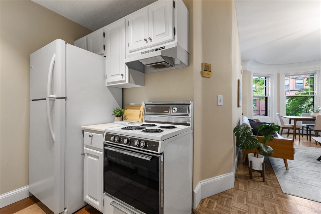 437 Marlborough Street # 21