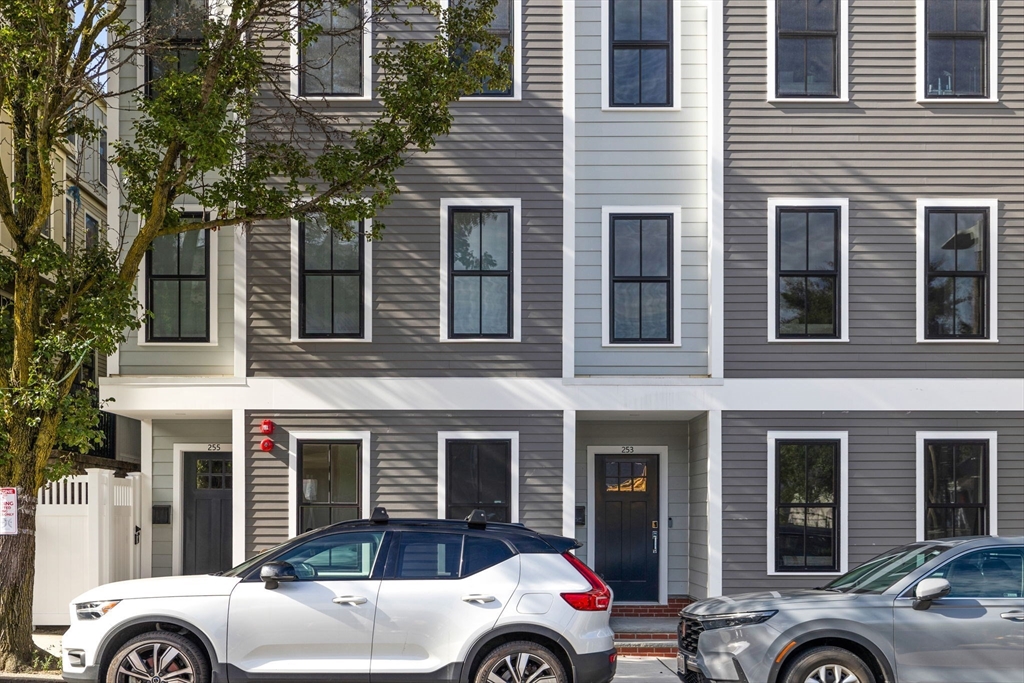 Townhouses on West Third