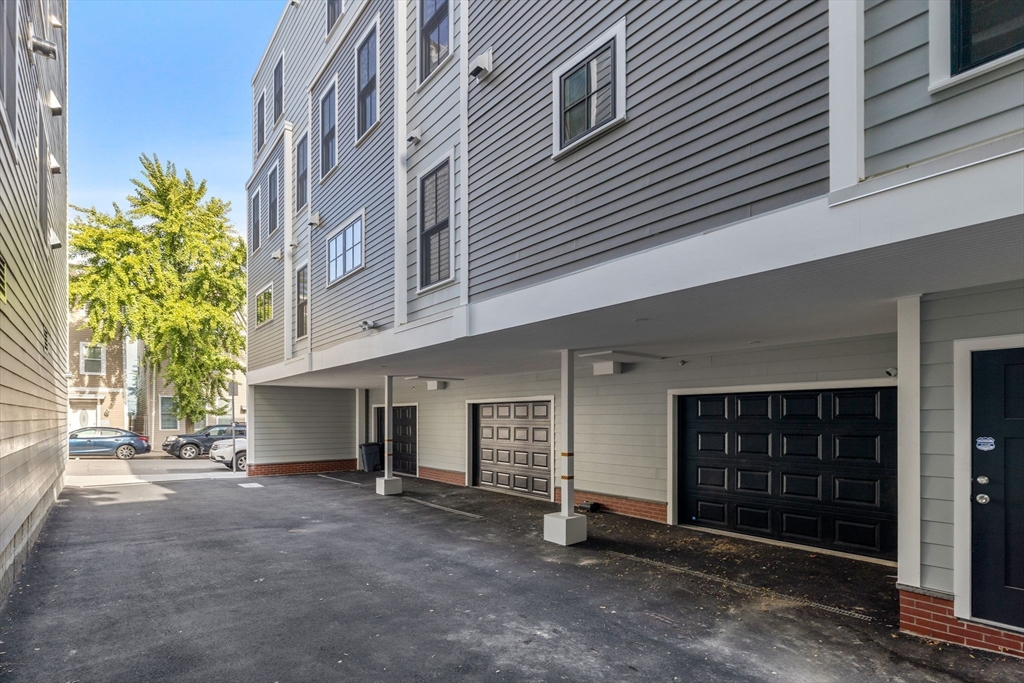 Townhouses on West Third