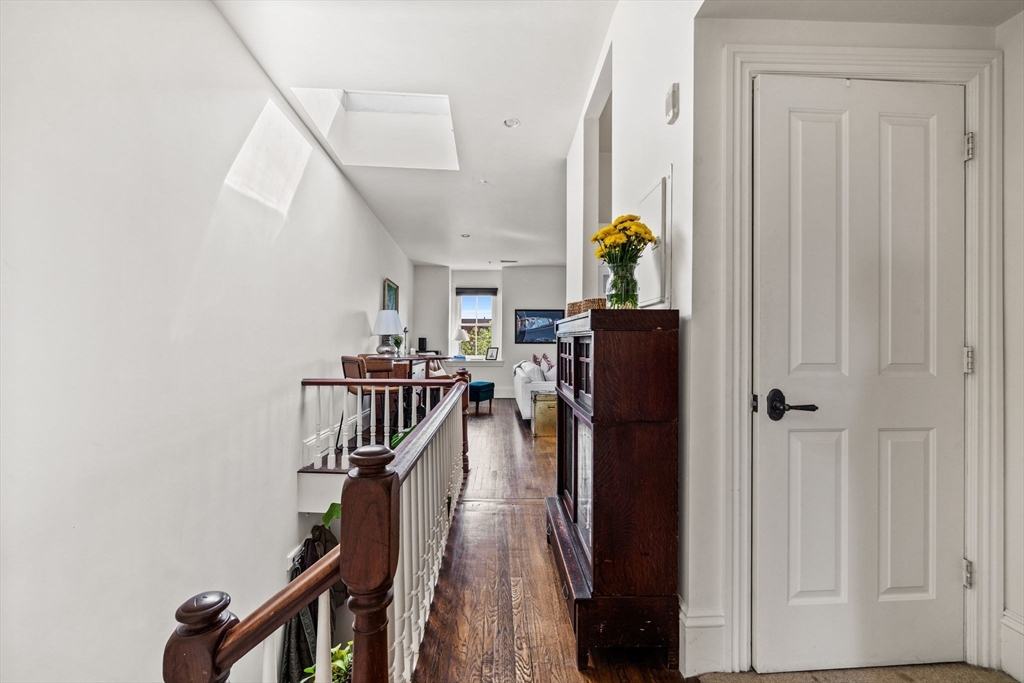 433 Columbus Ave # 4