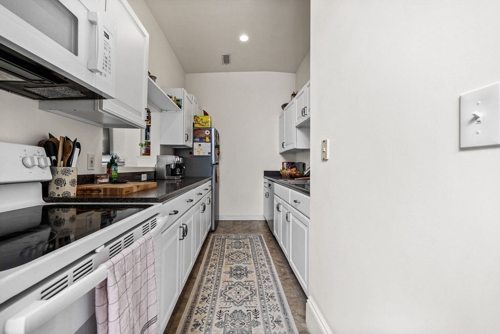 433 Columbus Ave # 4