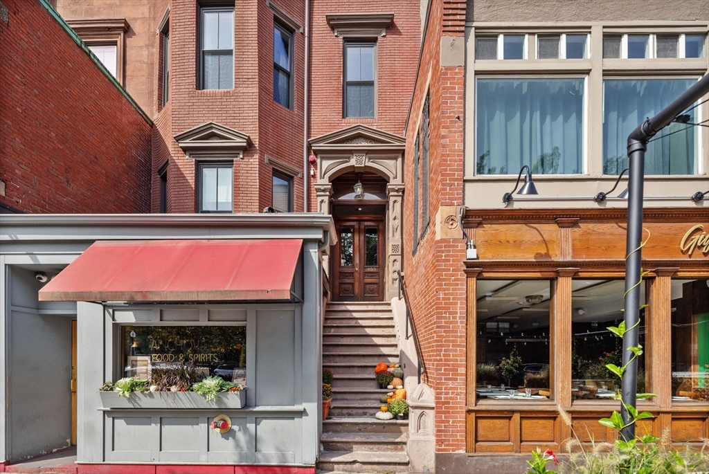 433 Columbus Ave # 4