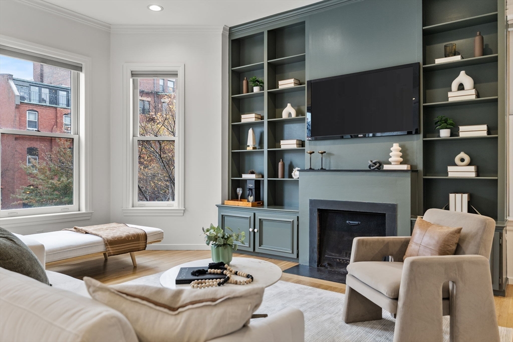 363 Marlborough St # 5