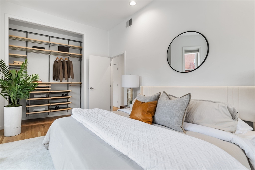 363 Marlborough St # 5