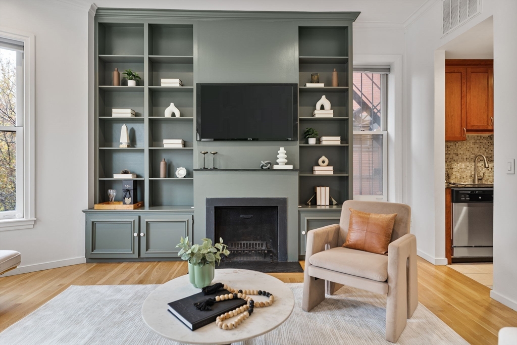 363 Marlborough St # 5