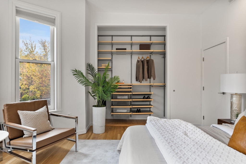 363 Marlborough St # 5