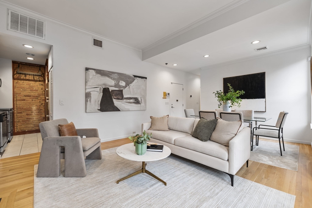 363 Marlborough St # 5