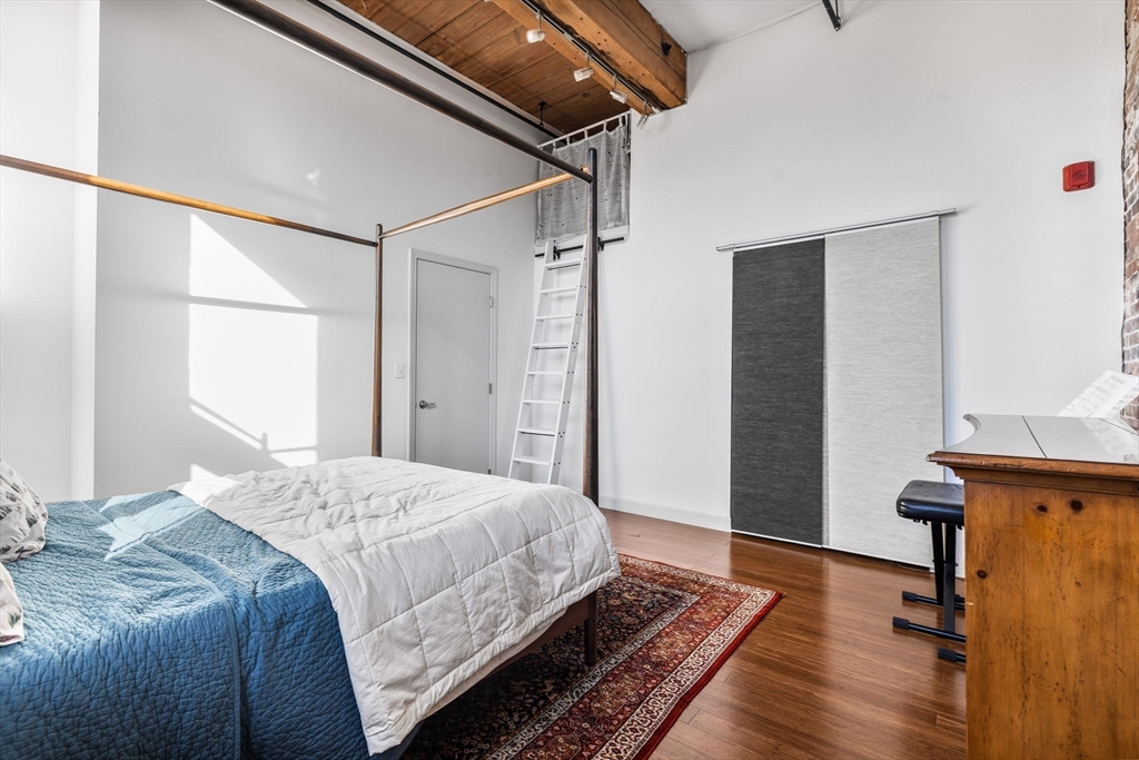 320 West 2nd St # 413