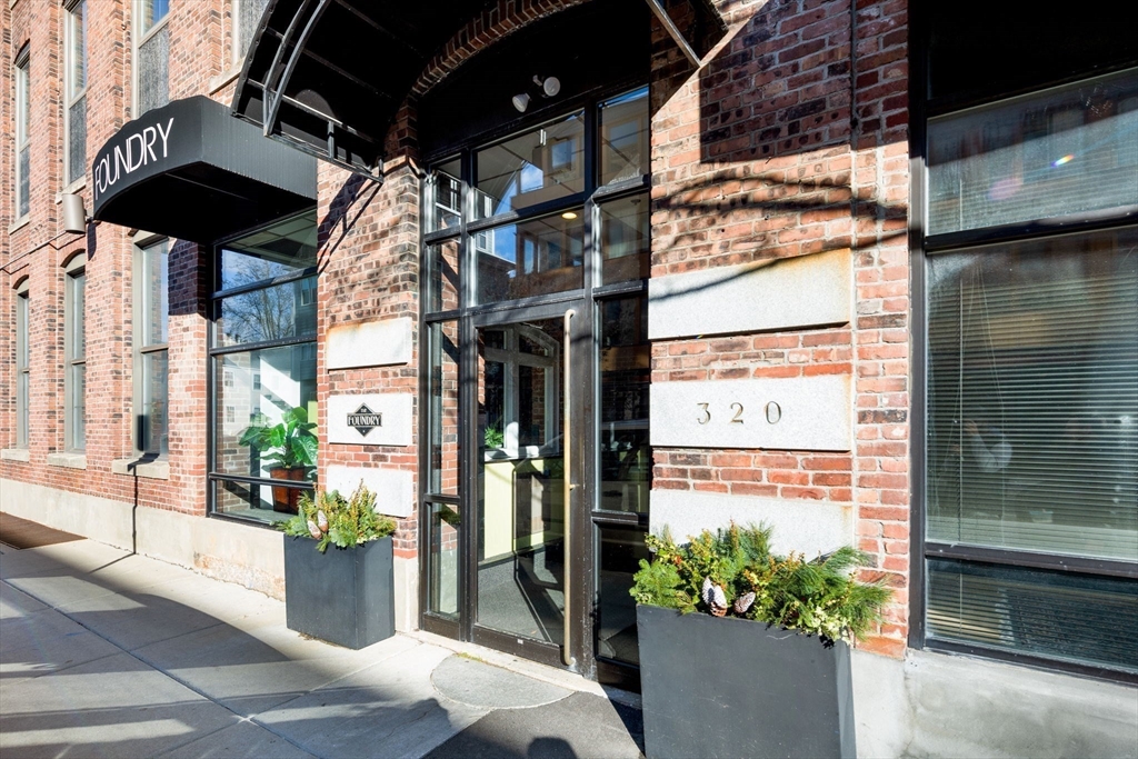 320 West 2nd St # 413