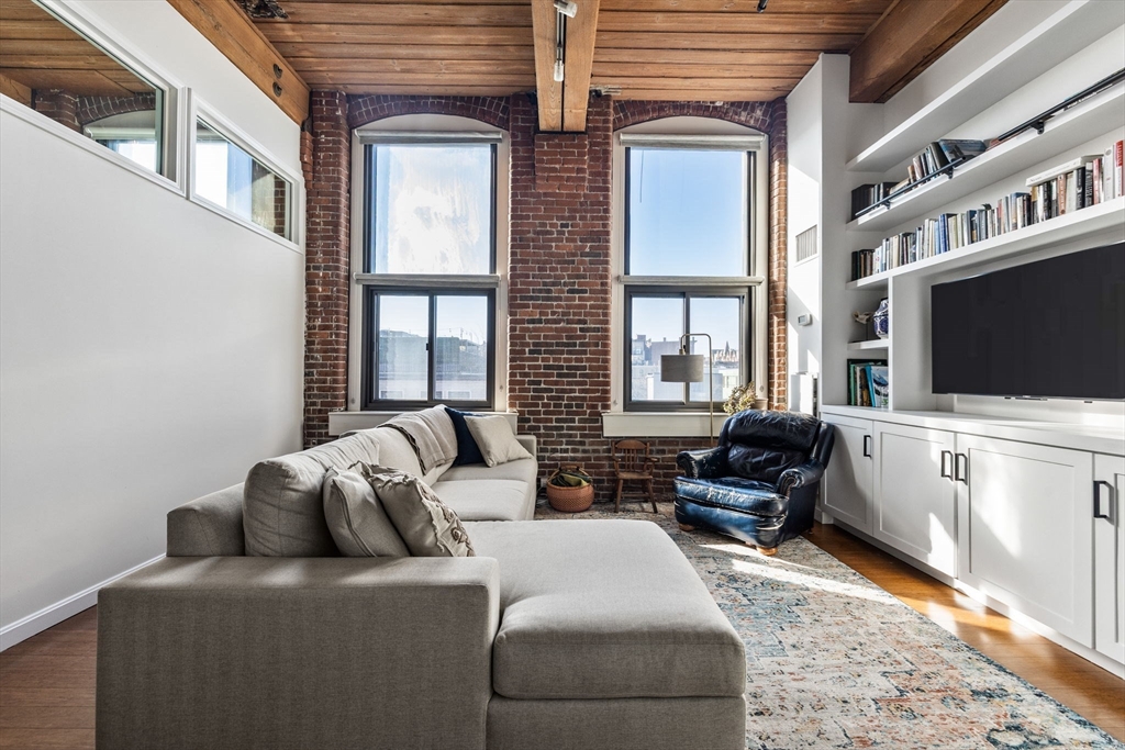 320 West 2nd St # 413