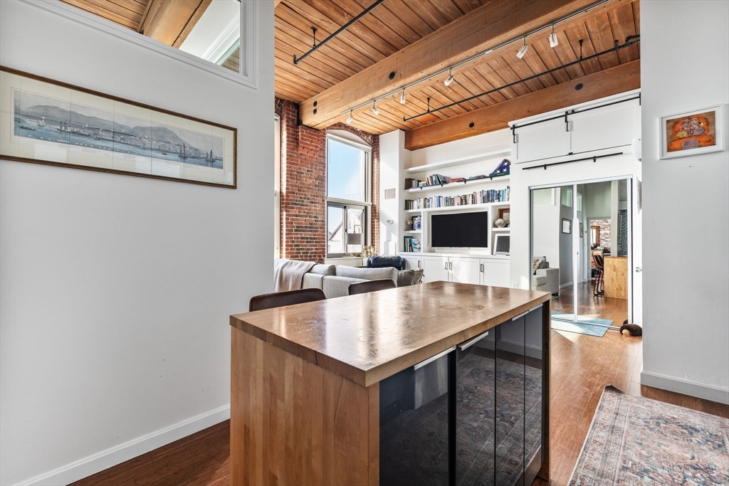 320 West 2nd St # 413