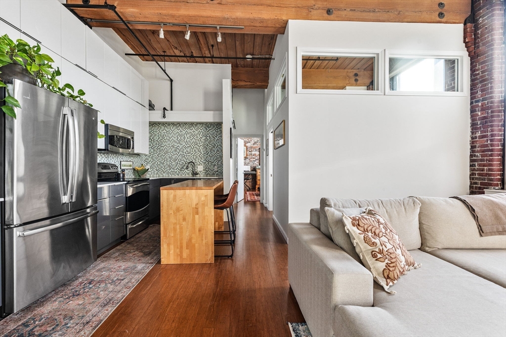 320 West 2nd St # 413