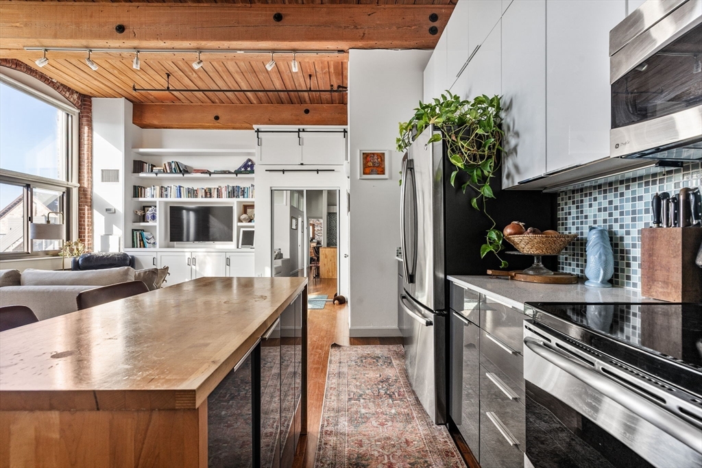 320 West 2nd St # 413