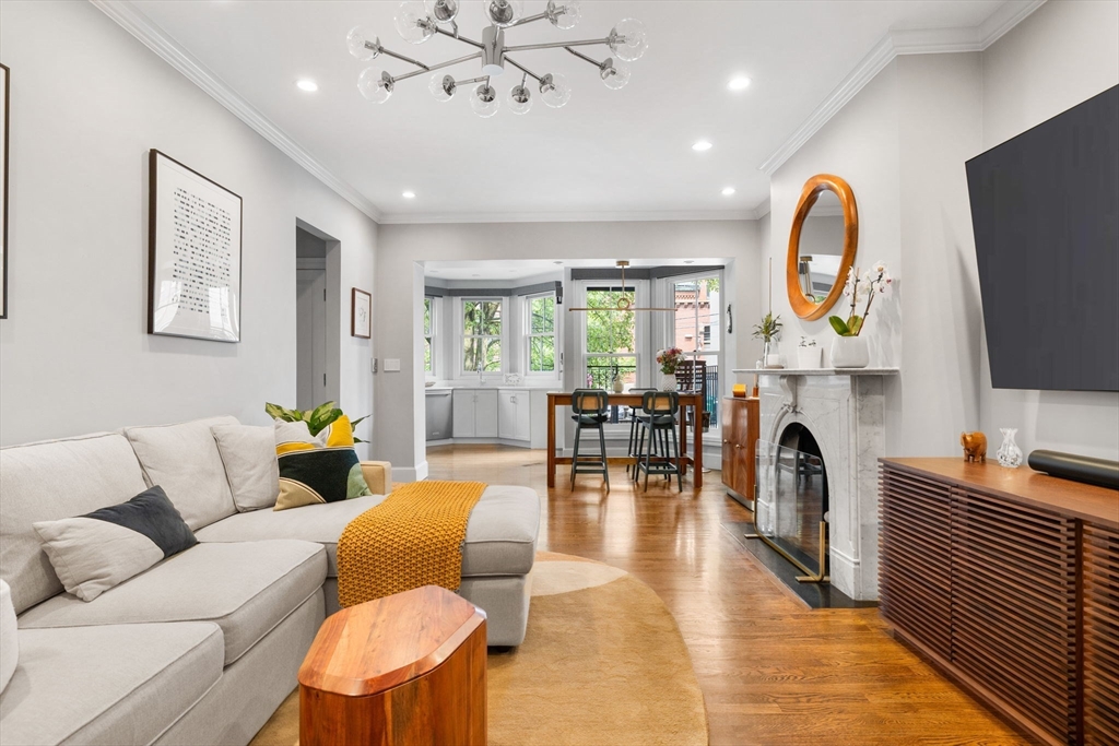 Parlor Duplex with Parking