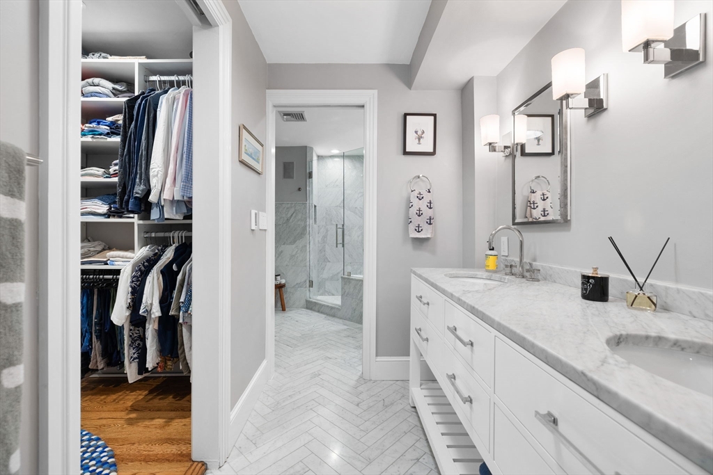 Parlor Duplex with Parking