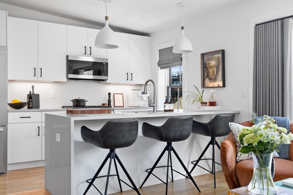 Renovated 2 Bed Penthouse