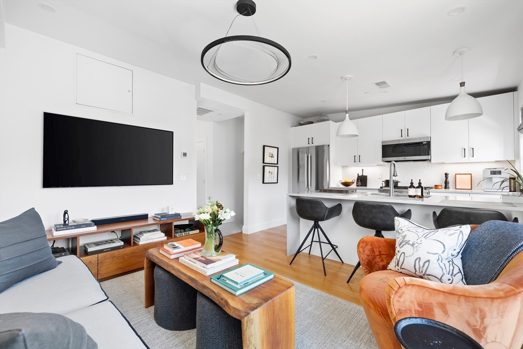 Renovated 2 Bed Penthouse