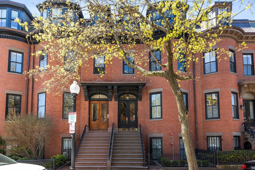 Renovated 2 Bed Penthouse