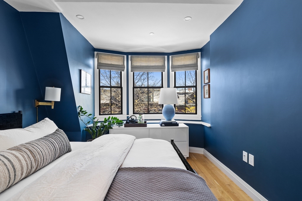 Renovated 2 Bed Penthouse