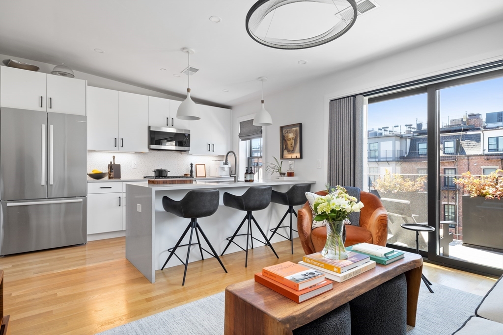 Renovated 2 Bed Penthouse