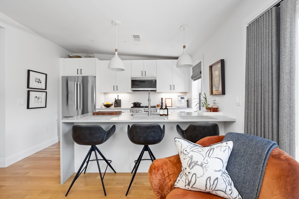 Renovated 2 Bed Penthouse