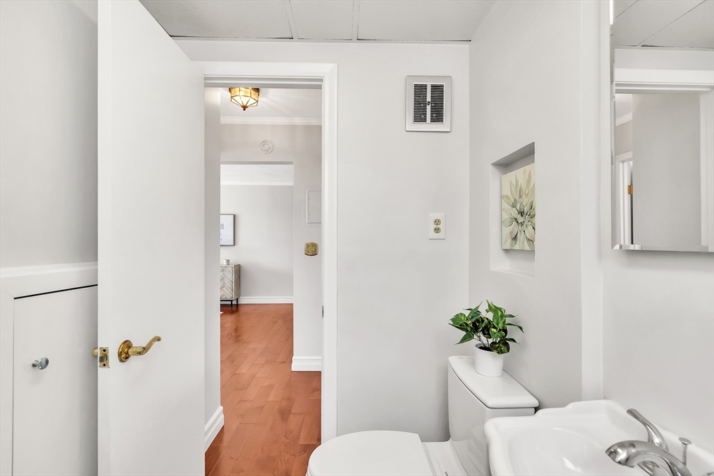123 Sewall Ave # 3A
