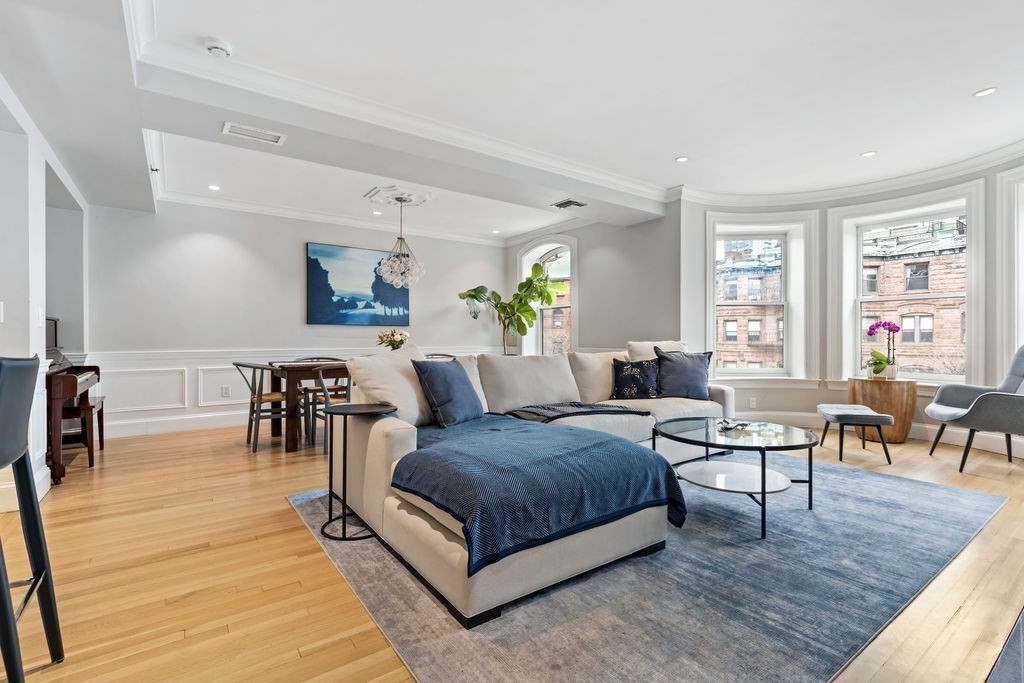 157 Newbury St # 3