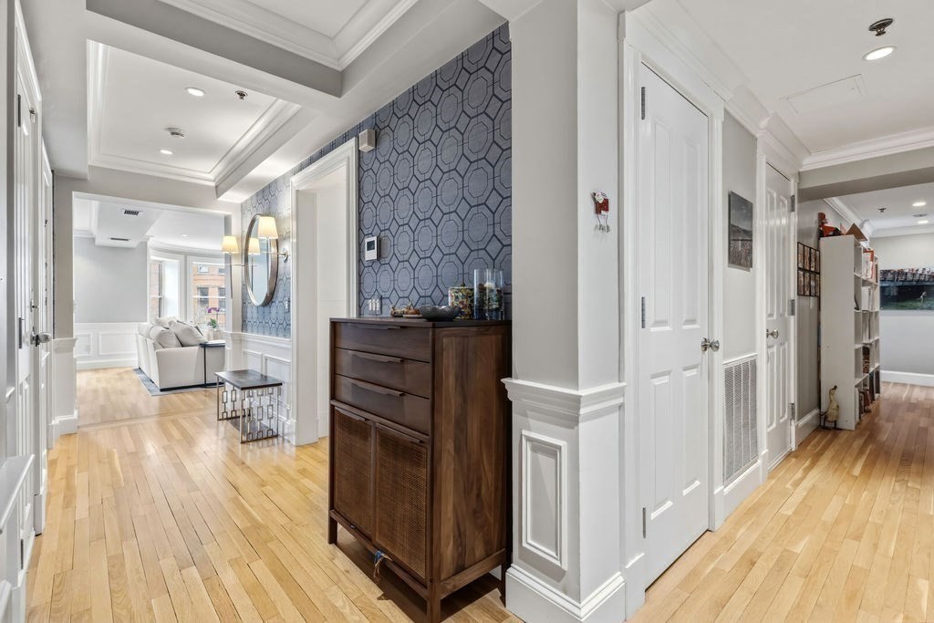 157 Newbury St # 3
