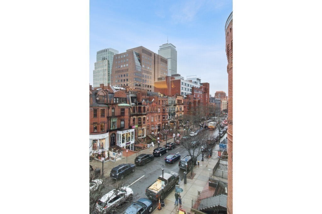 157 Newbury St # 3