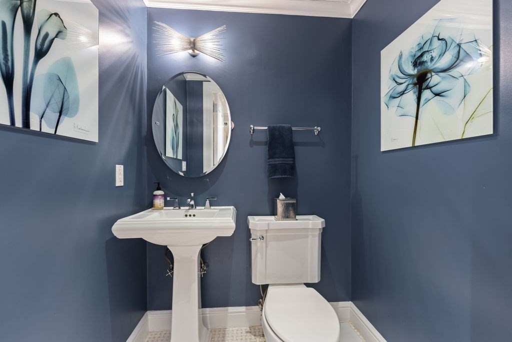 157 Newbury St # 3
