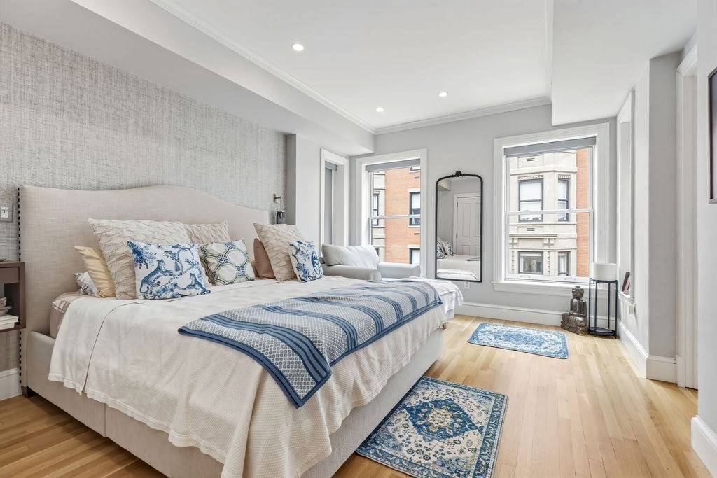 157 Newbury St # 3