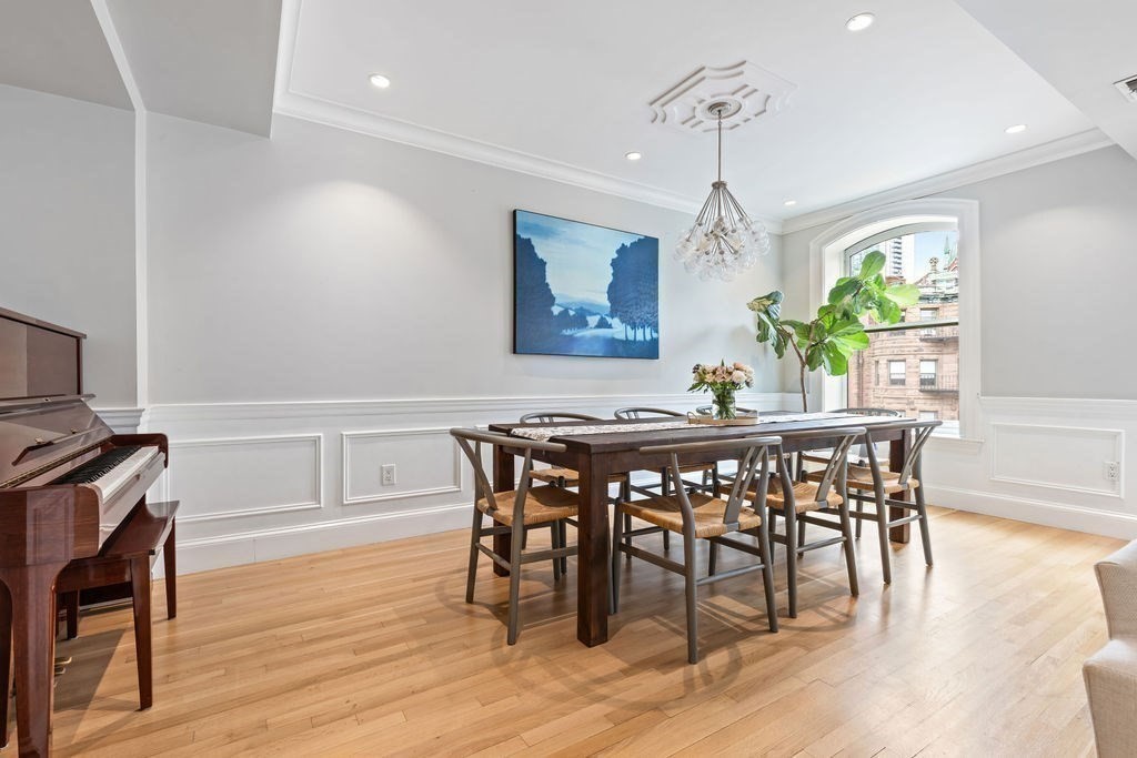 157 Newbury St # 3