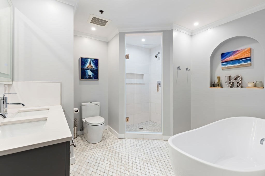 157 Newbury St # 3