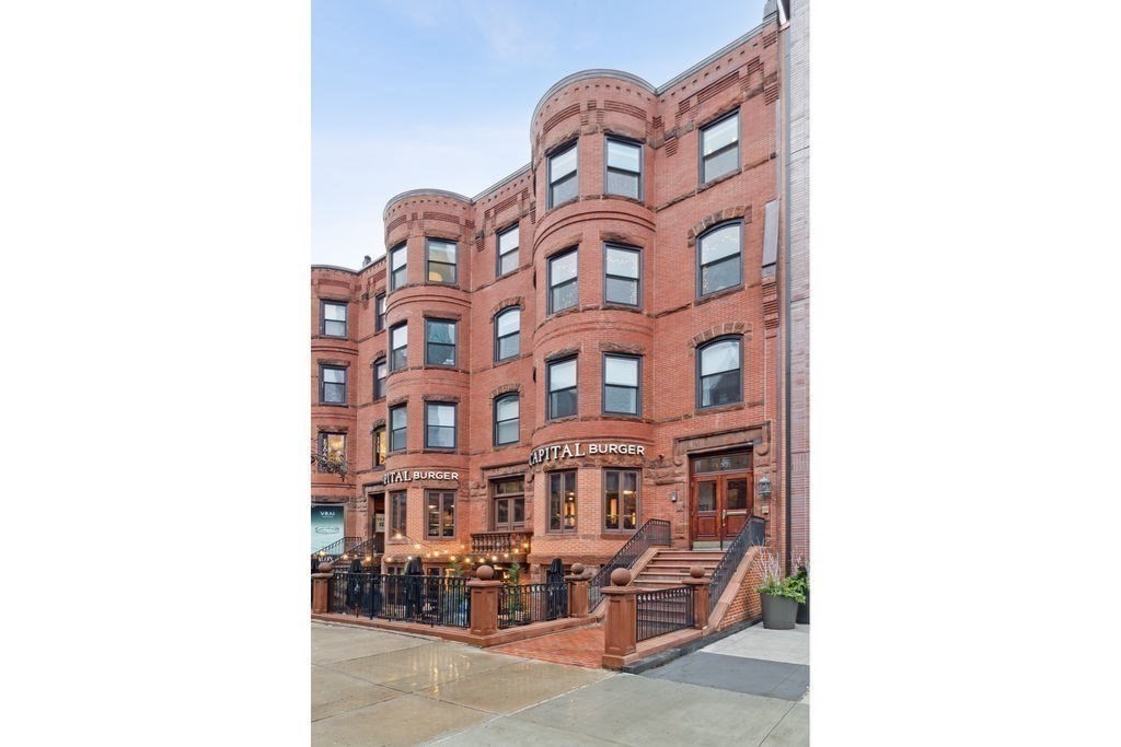 157 Newbury St # 3