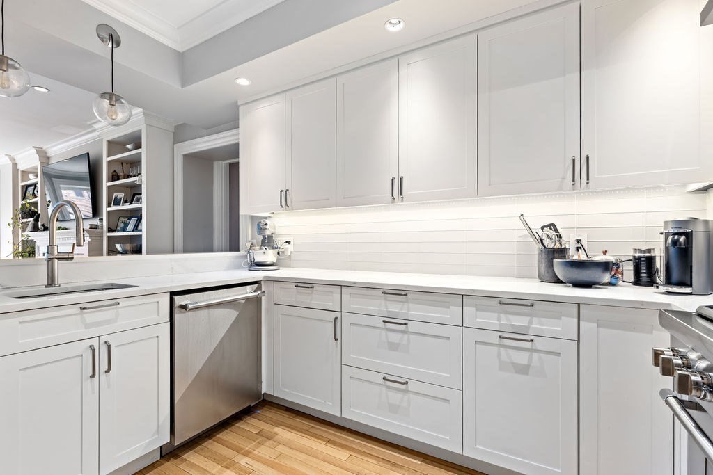 157 Newbury St # 3
