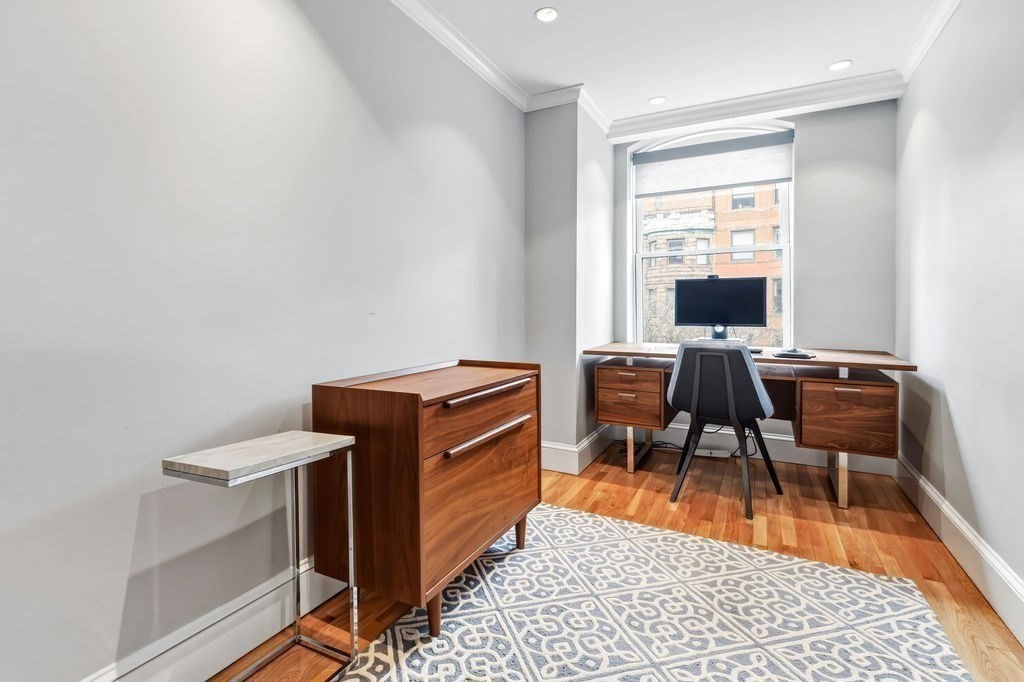 157 Newbury St # 3