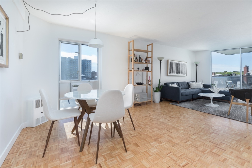 19 Winchester St # 711